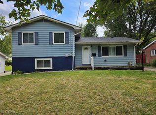 1047 Terrell Dr, Akron, OH 44313