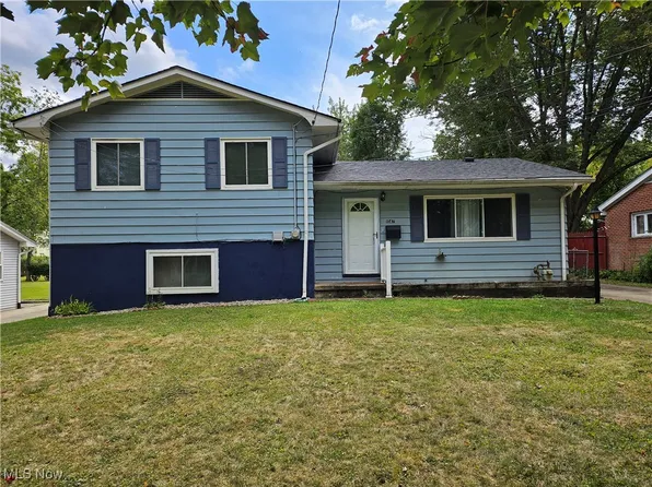 1047 Terrell Dr, Akron, OH 44313