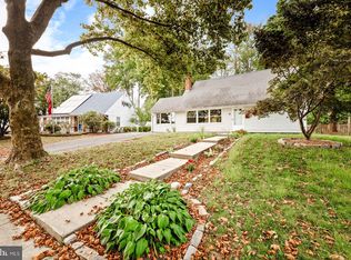 19 Peppermint Rd, Levittown, PA 19056