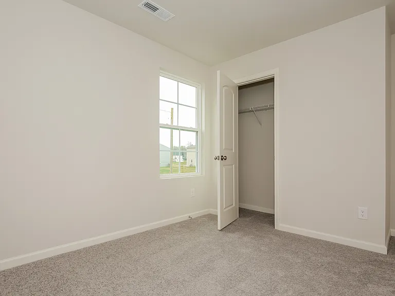 207 Pleasant Willow Pl — Photo 13
