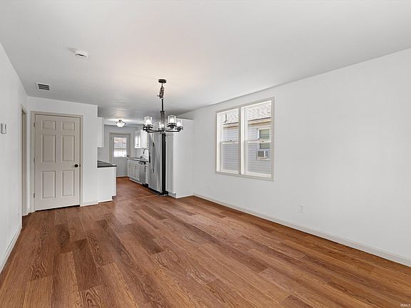 3rd image of 3403 Austin Ave