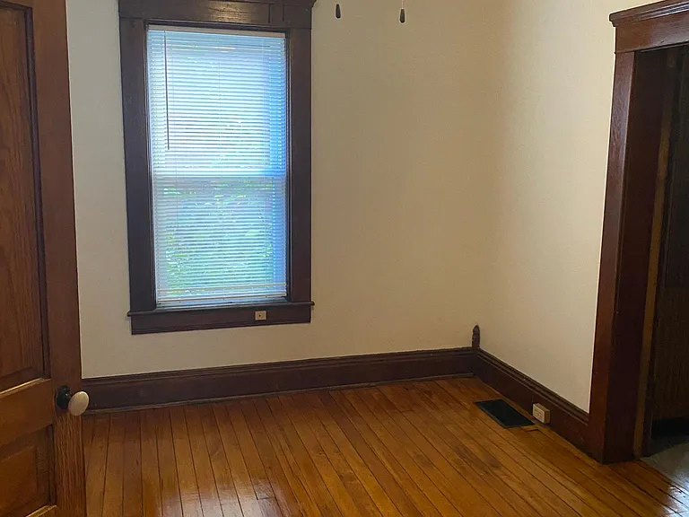 223 S 8th St — Photo 7