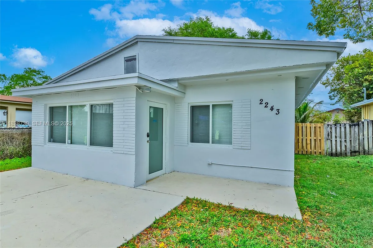Building Photo - 2243 Greene St #1