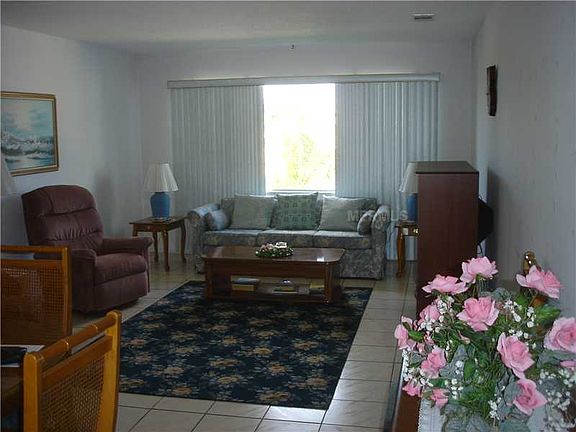 5th image of 5356 81st St N APT 22