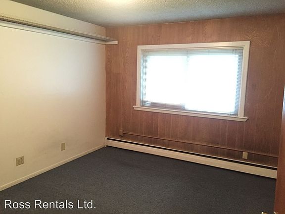 3rd image of 633 Sullivan Ln APT C