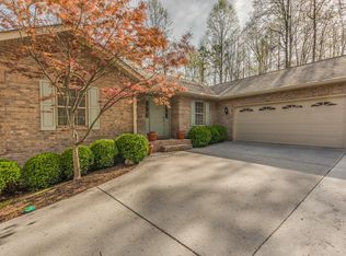 2004 Sweetwood Ln, Knoxville, TN 37932