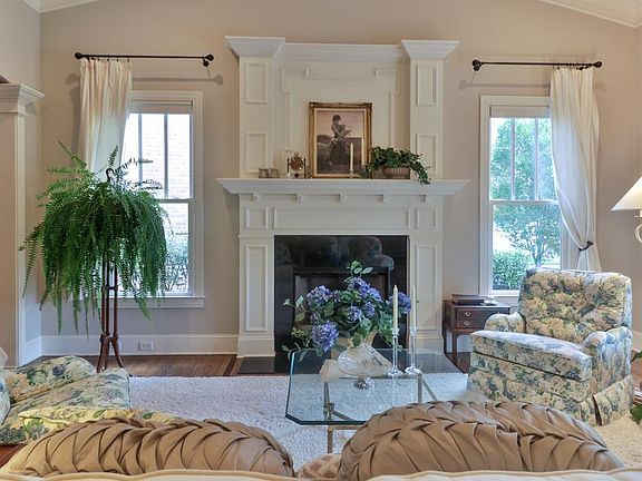 3rd image of 3096 Americus Dr