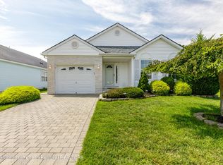 7 Cancun St, Toms River, NJ 08757