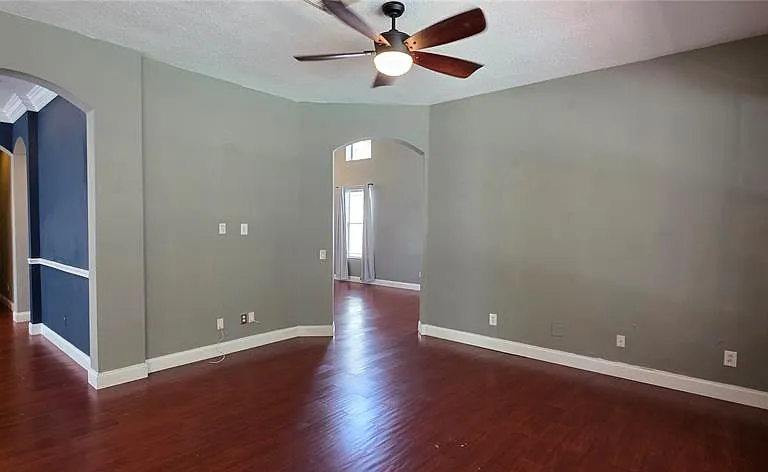 11609 Greensleeve Ave — Photo 15