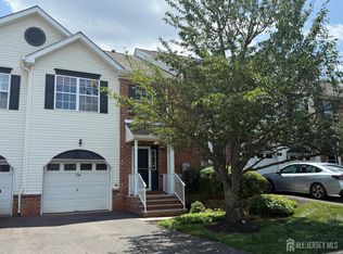 34 Heron Ct, Manalapan, NJ 07726