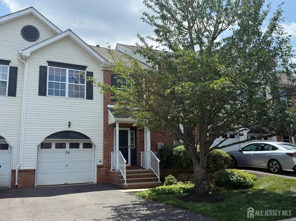 34 Heron Ct, Manalapan, NJ 07726