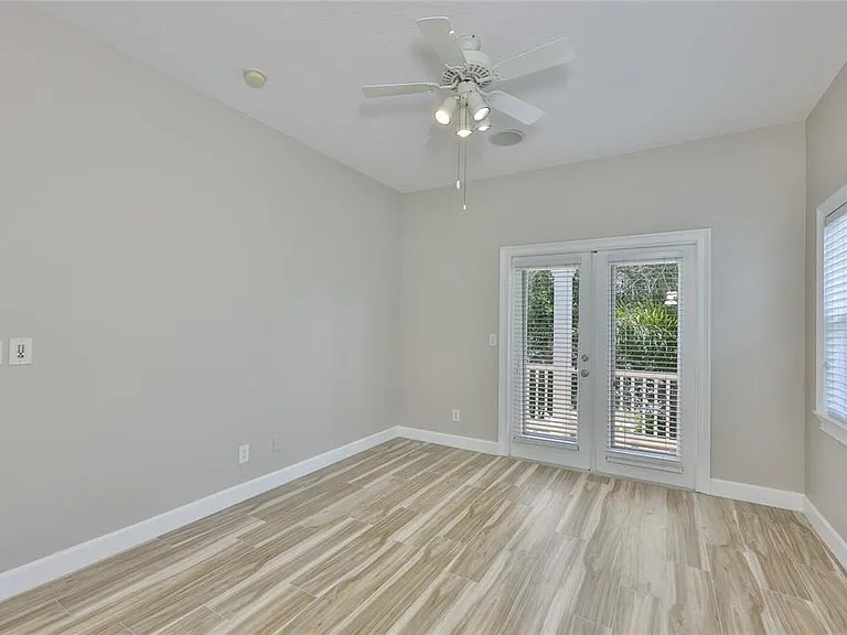 6573 Simone Shores Cir — Photo 28
