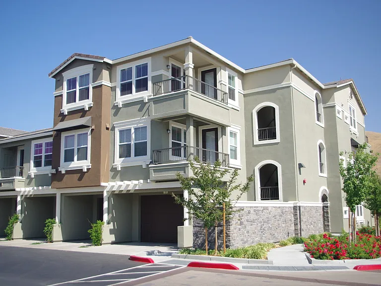 Highlands Point Apartments — Photo 9