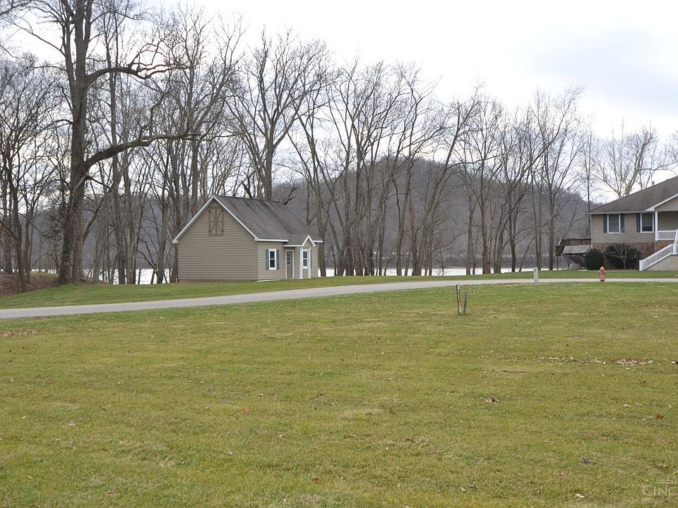 2nd image of 34 Robins Way