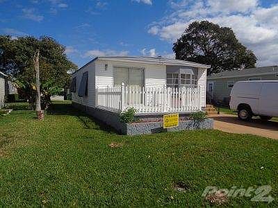 2nd image of 6529 NW 29th St