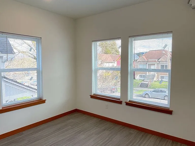 1205 N Garden St — Photo 72