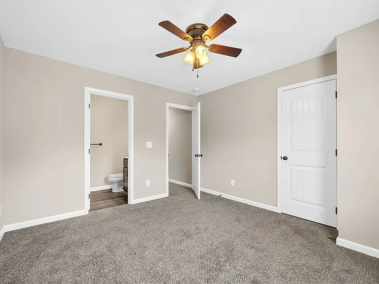 Glenstone Springs Dr - 431 — Photo 20