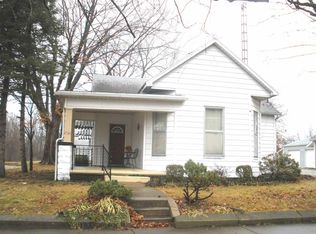 736 E State St, Princeton, IN 47670