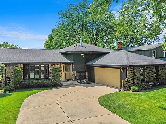 2nd image of 8360 Mending Wall Dr