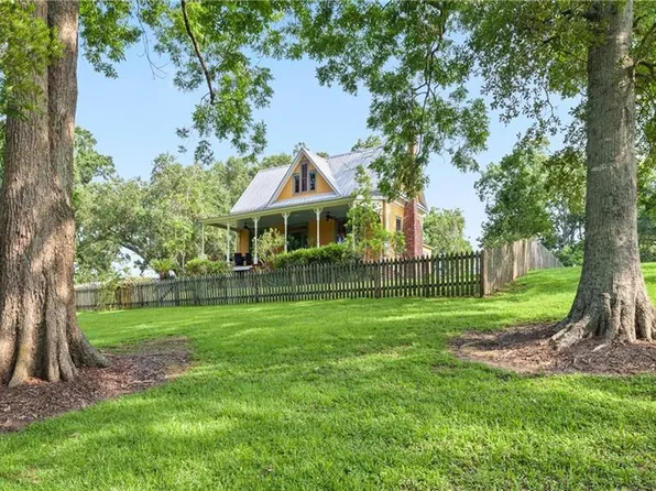 1219 Lady Of The Lake Rd, Saint Martinville, LA 70582