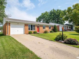 244 Briargate Rd, Washington, IL 61571