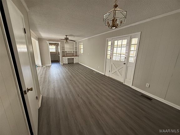 3rd image of 3851 Marquette Dr