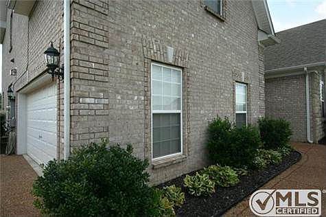 3rd image of 1111 Remuda Cir