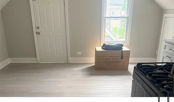 18 Eagle Ave #3 — Photo 9