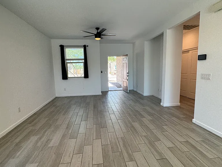 8880 N 185th Dr — Photo 9