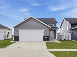 6706 72nd Ave S, Horace, ND 58047