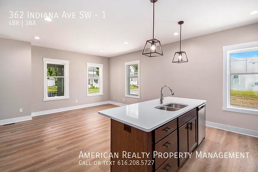 362 Indiana Ave SW — Photo 4