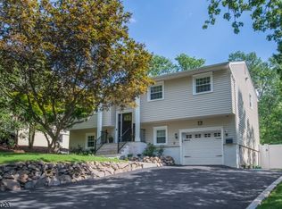 28A Lenape Trl, Wayne, NJ 07470