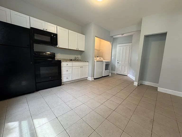 19 Orchard St #1A — Photo 2