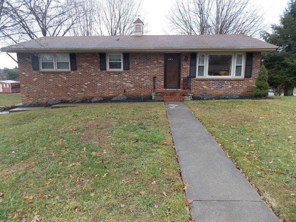 1st image of 327 Meadowcrest Dr