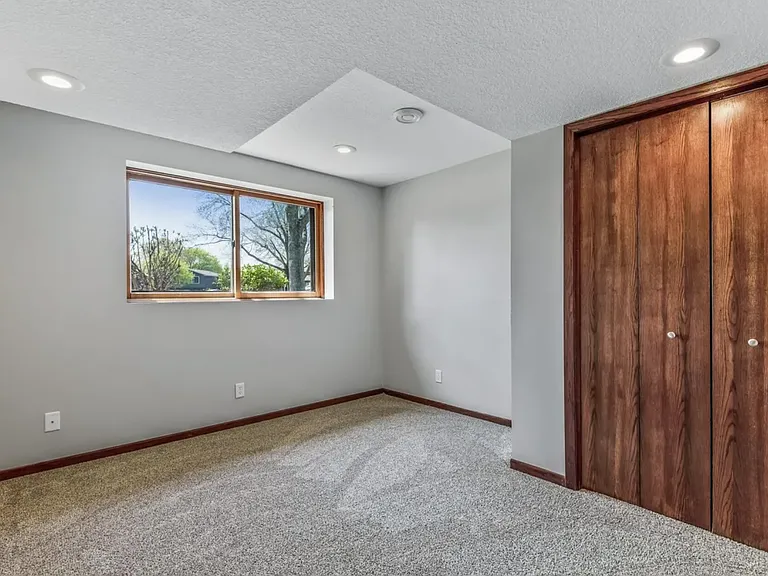 7316 Candlewood Dr N — Photo 16