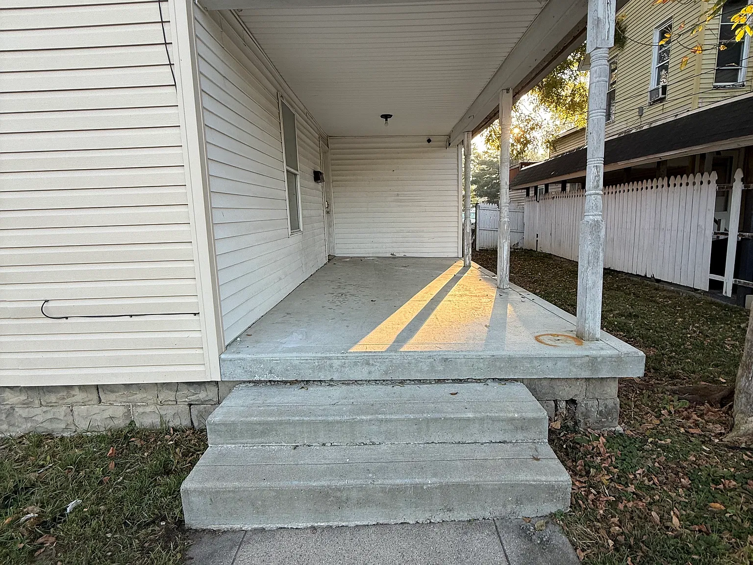 3 bed, 1249 sqft, $1,100 — Photo 2
