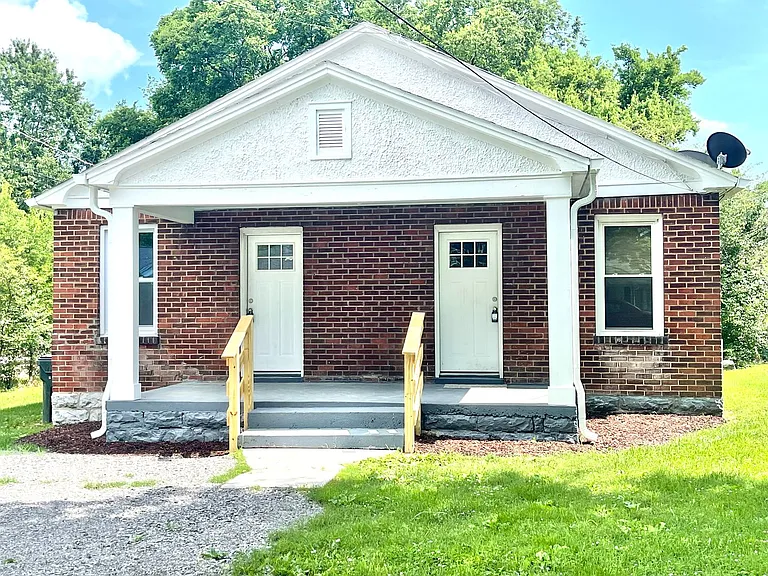 203 Morrison St — Photo 14