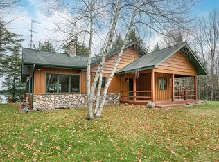 7302 Meadowland Point Rd, Land O Lakes, WI 54540