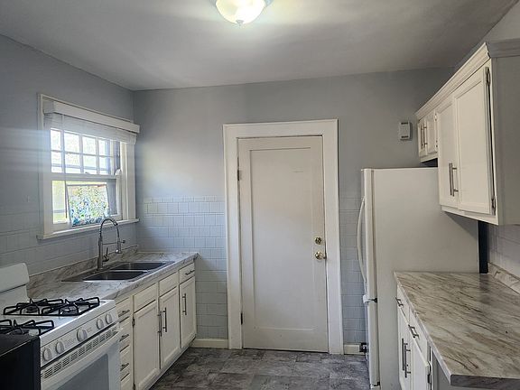 2nd image of 1030 Schiff Ave Unit 2