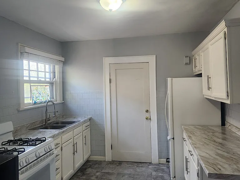 1030 Schiff Ave #2 — Photo 2