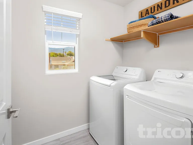 1728 Taylor Ave — Photo 12