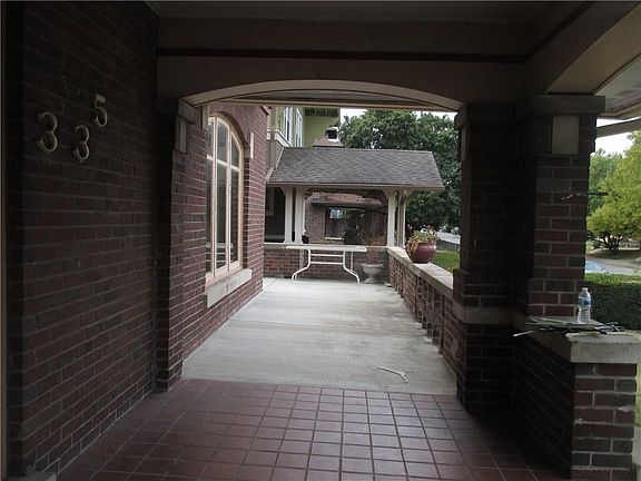 2nd image of 3135 Washington Blvd