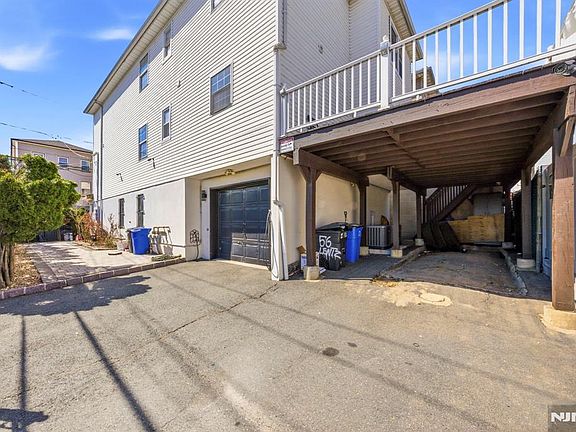 3rd image of 56 Lentz Avenue