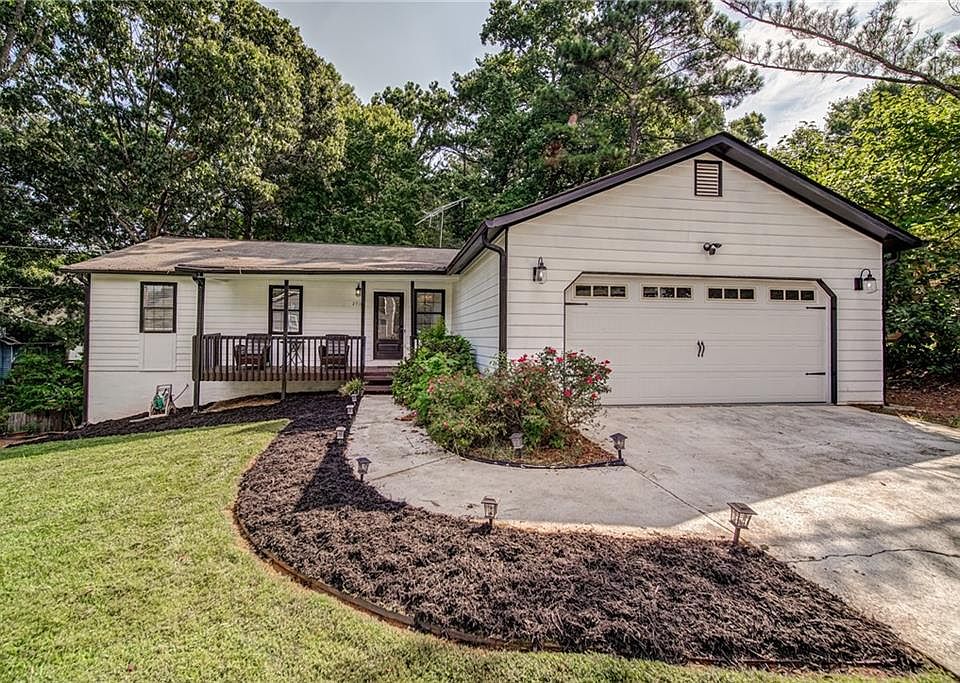 1st image of 2710 Herron Cir