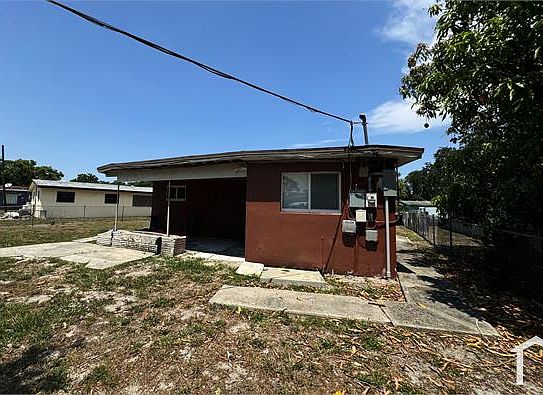 4th image of 1601 NW 15th Ave