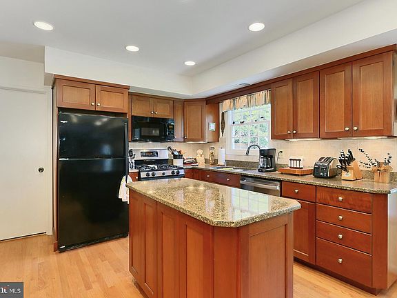 5th image of 2508 Appian Ct