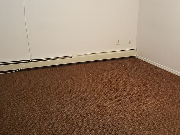 3rd image of 10421 169th St