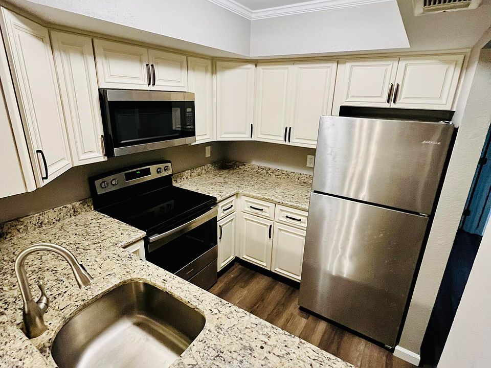 1st image of 1548 SE Royal Green Circle #105