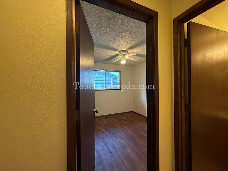 1411 SE 130th Ave — Photo 16