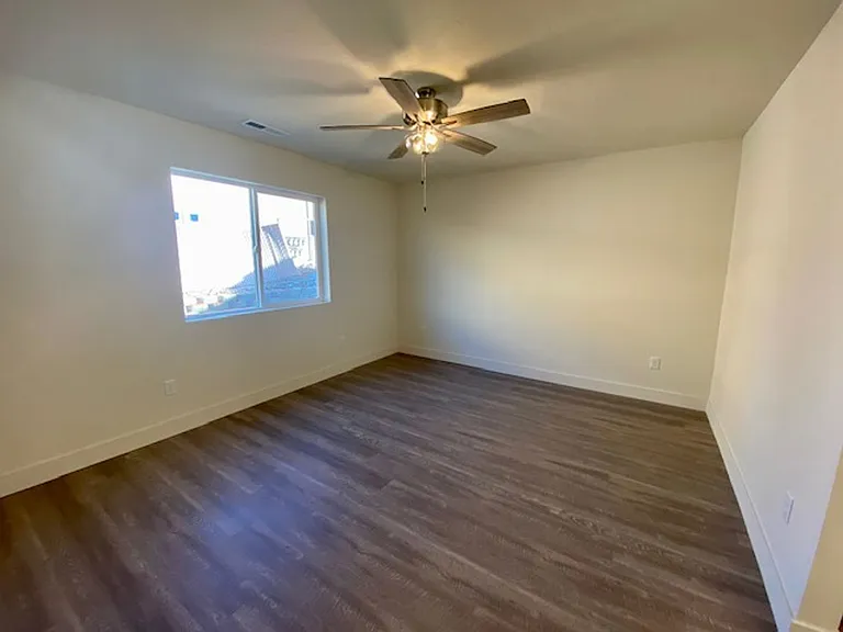 939 S 25 W — Photo 15
